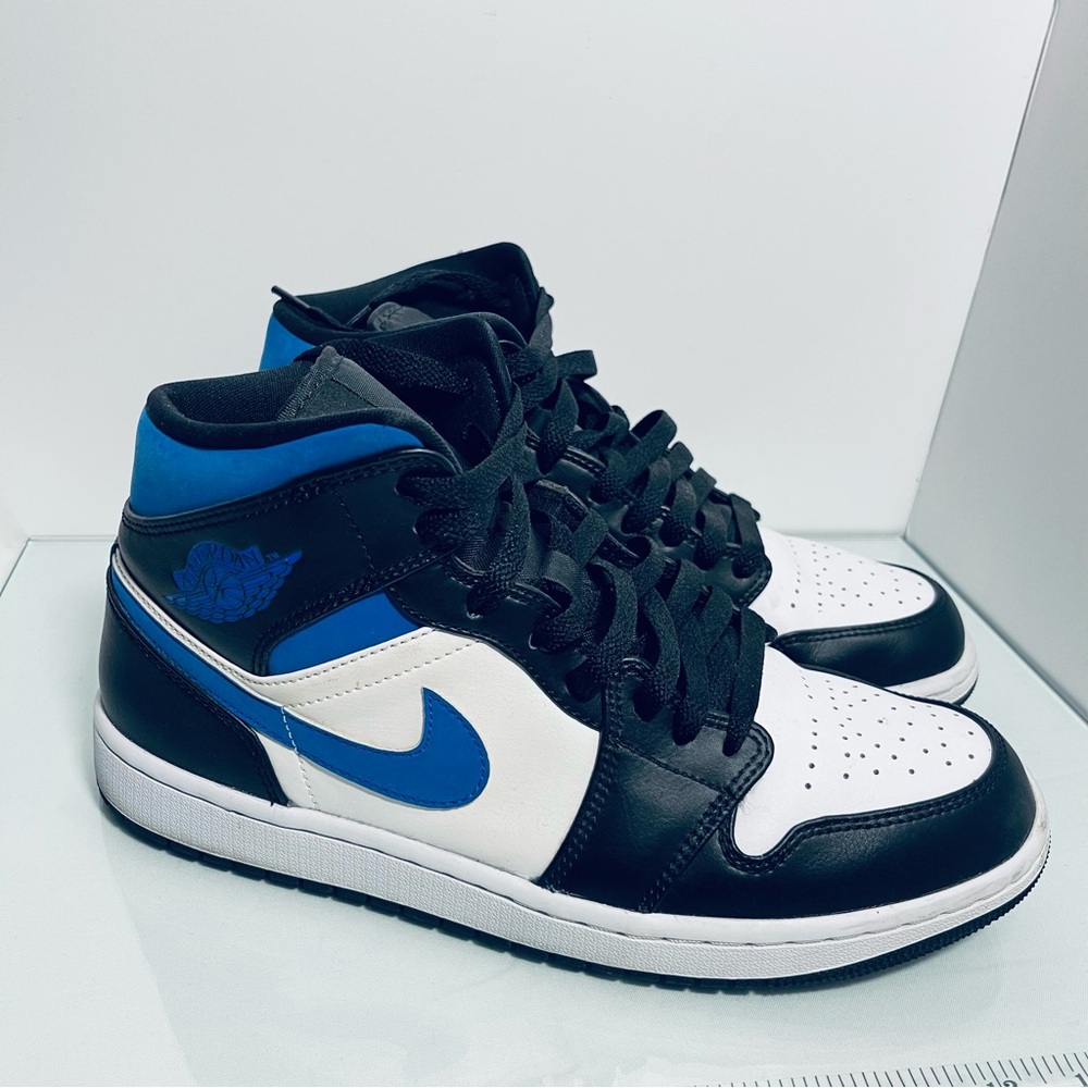 Air Jordan 1 Mid Racer Blue 554724-140
100% Authentic 
Pre-owned